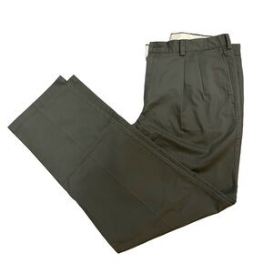 L.L. Bean Men's Pleated Front Chino Pants, Comfort Waist, Size 35x34'